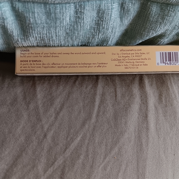 Unopened makeup - Picture 2 of 2